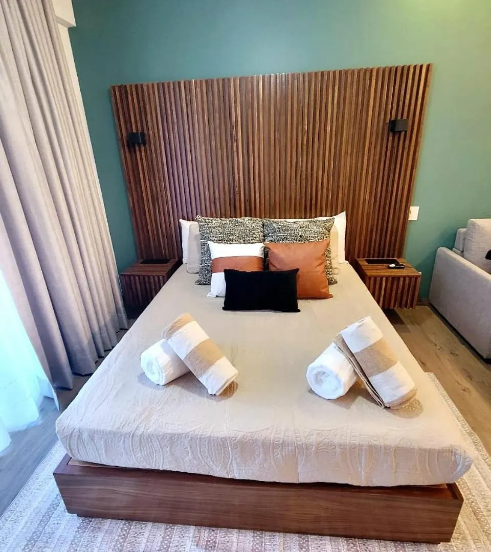 Appartamento Modern Playacar Condo With Poolside Views & Nature Playa del Carmen