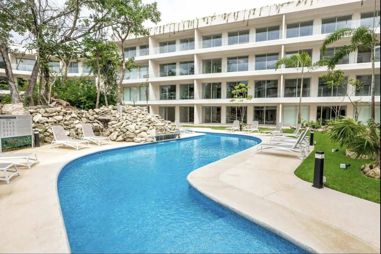 Apartament Modern Playacar Condo With Poolside Views & Nature Playa del Carmen Meksyk